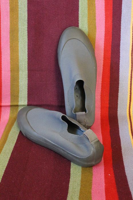 Рідкісна модель оригінальних сліпонів UNIQLO U Knit Sneaker