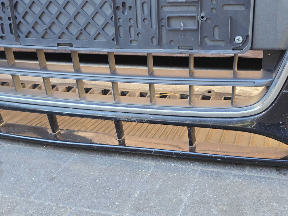 Zderzak przód przedni zwykły Audi A4 B8 LZ9Y 07-11 8K0807437