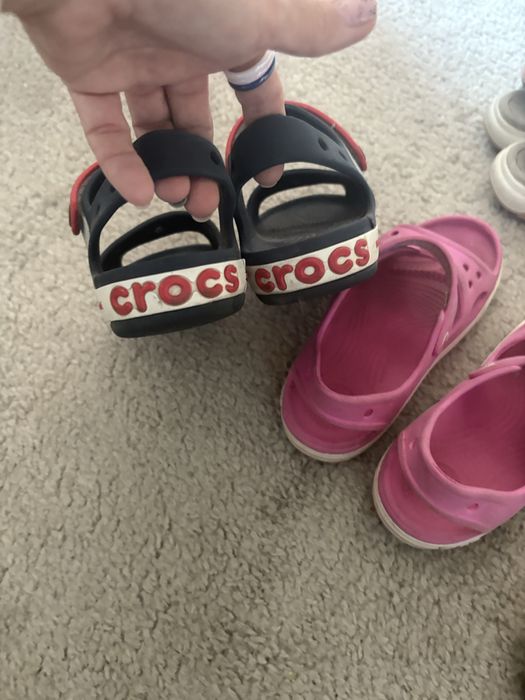 Oddam Sandaly Crocs , Clarks i trampki H&M 32