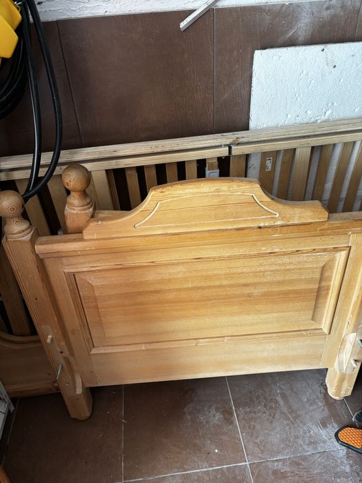 Drewniana rama łóżka  90x 200