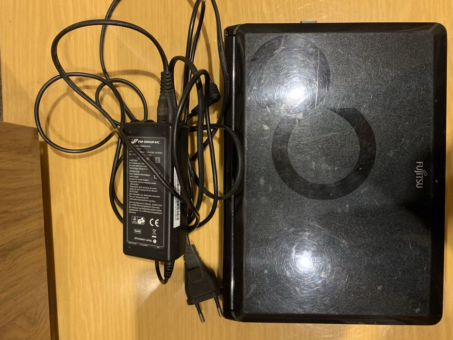 Продам нетбук