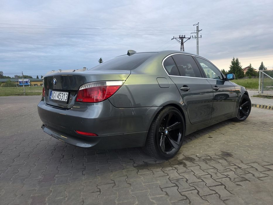BMW 5 E60 2.2 2003 manual czarne skóry klimatronic 2kpl kół