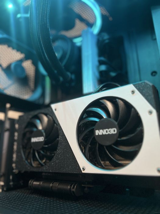 Komputer / RTX 4070 / 5 7500F / 16GB RAM / 1TB SSD