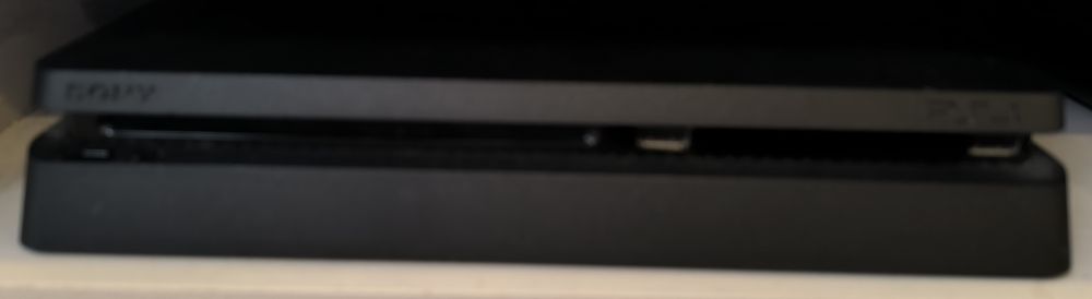 PlayStation 4 Slim 500GB + Pack  15 Jogos Originais