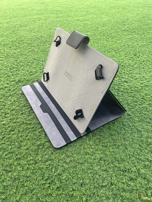 Tablet Cases "Port Designs" 10", like new64284400267010123