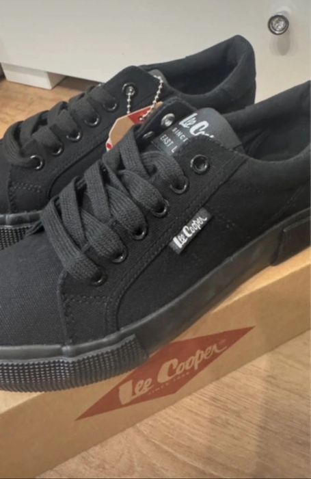 Czarne trampki damskie Lee Cooper roz. 39