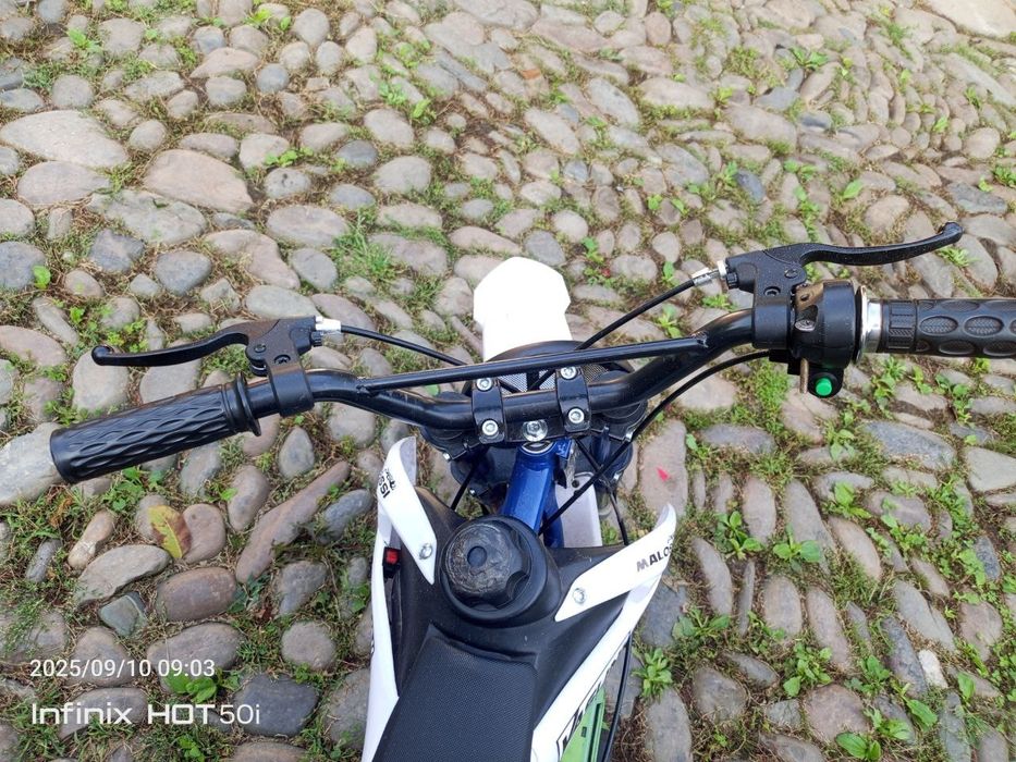 Продам дитячу моторку