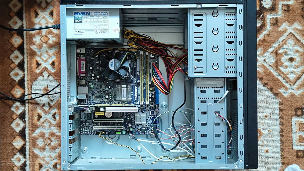 Pentium E2160+Foxconn 45CM-S, s775+GeForce 8400 GS+Samsung 19”