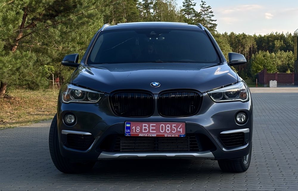BMW X1 F48 28I.