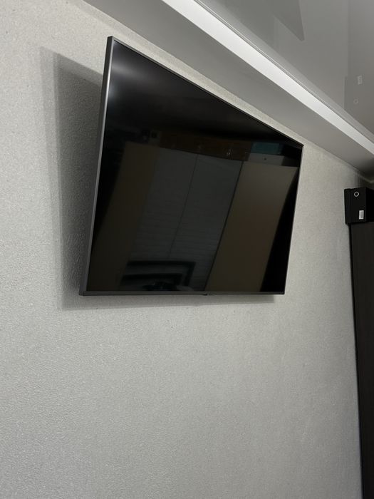Телевизор Samsung UE50TU7100UXUA ідеальний