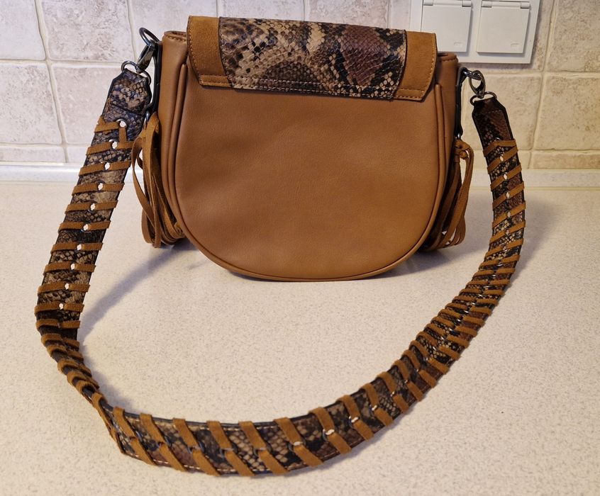 Torebka Reserved, motyw skóra węża