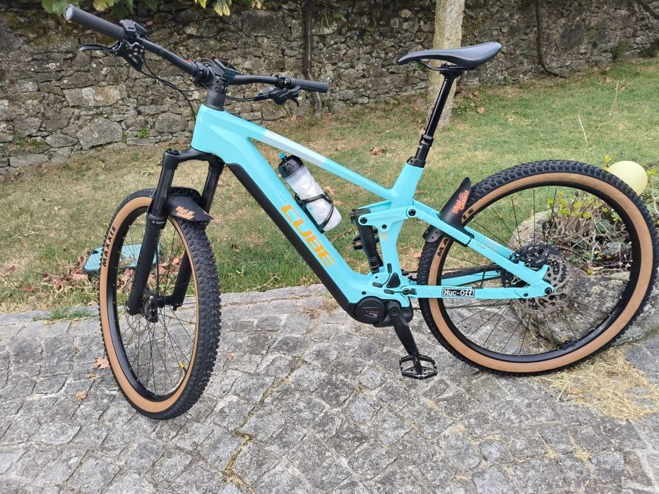 Cube stereo Race 750w