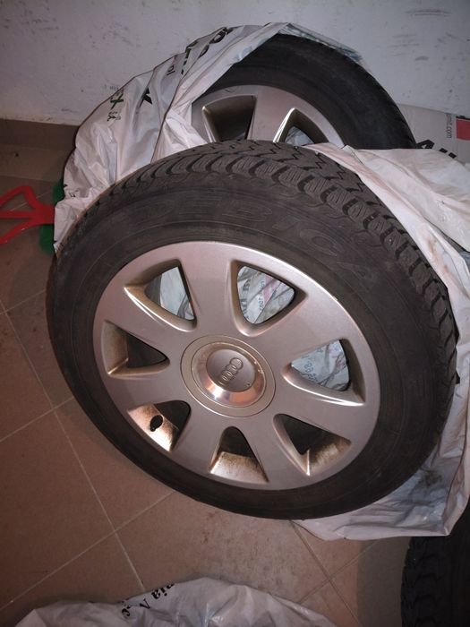 Felgi Audi plus opony zimowe 205/55 super stan