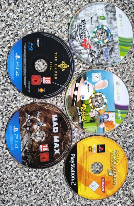 Conjunto de 3 jogos PlayStation 3+5 CDs danificados