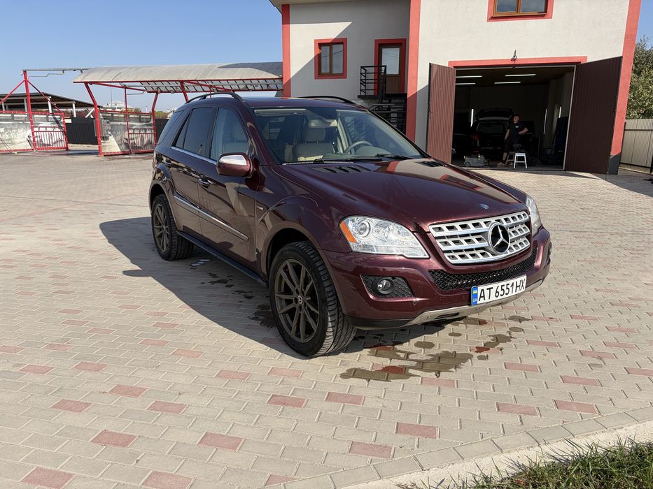 Mercedes-Benz ML320
