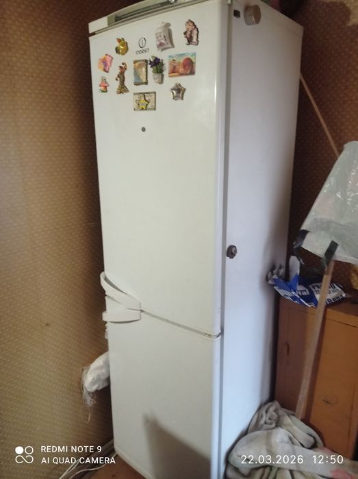 Холодильник INDESIT