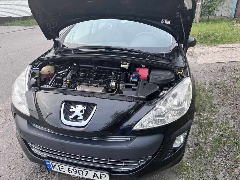 Peugeot 308 2008 року