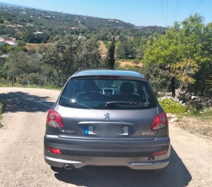 Peugeot 1.4 HDI 2010 pouco klms