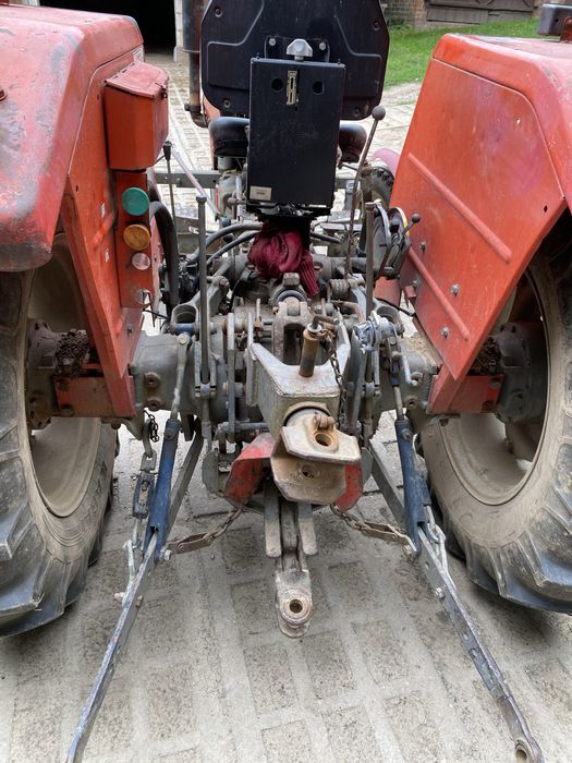 Ciagnik rolniczy MASSEY FERGUSON 255