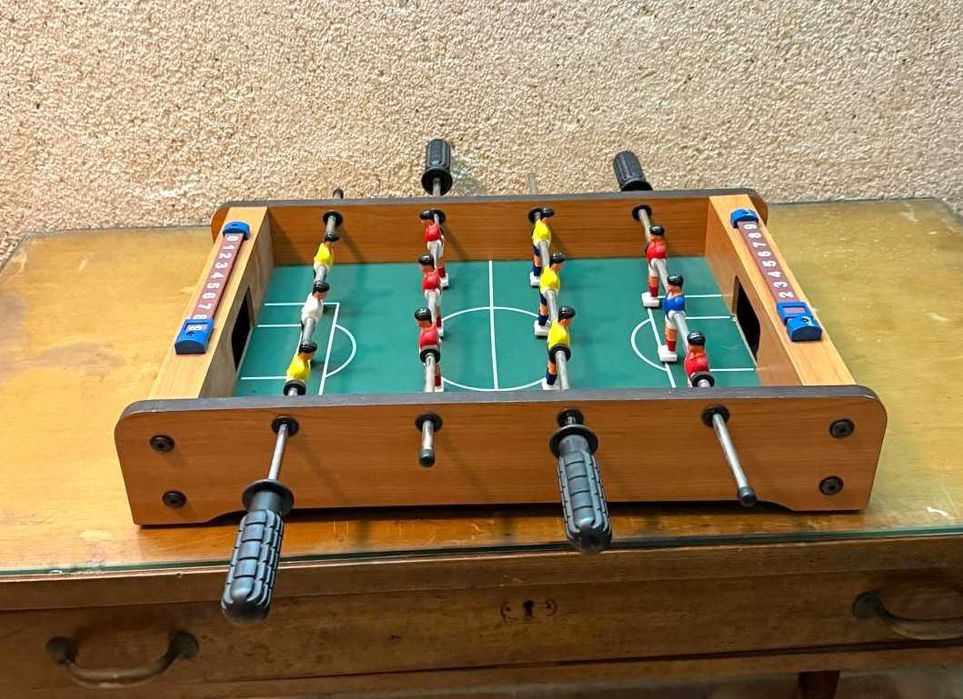 Mesa de Matraquilhos Compacta em Madeira
