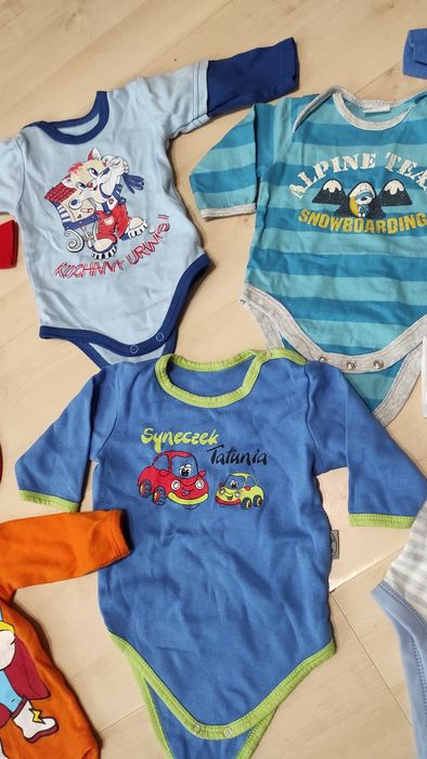 Body dziecięce 7szt, śpiochy i półśpiochy rozm 62
