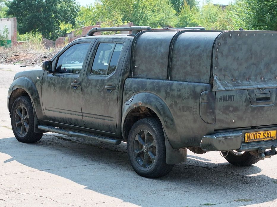 авто Nissan Navara 4x4
