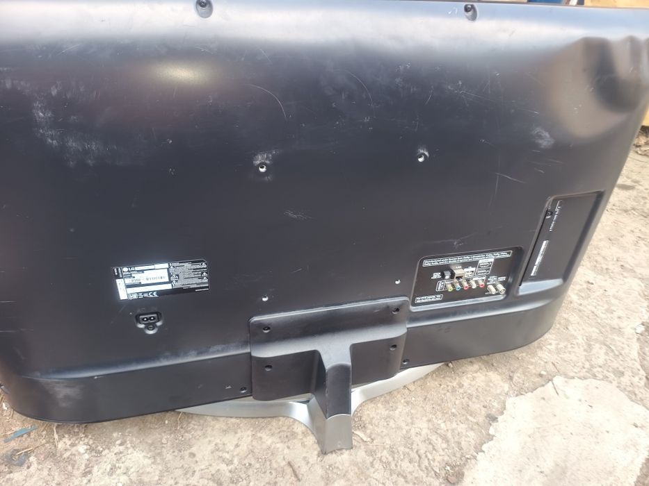 Телевизор LG 43.