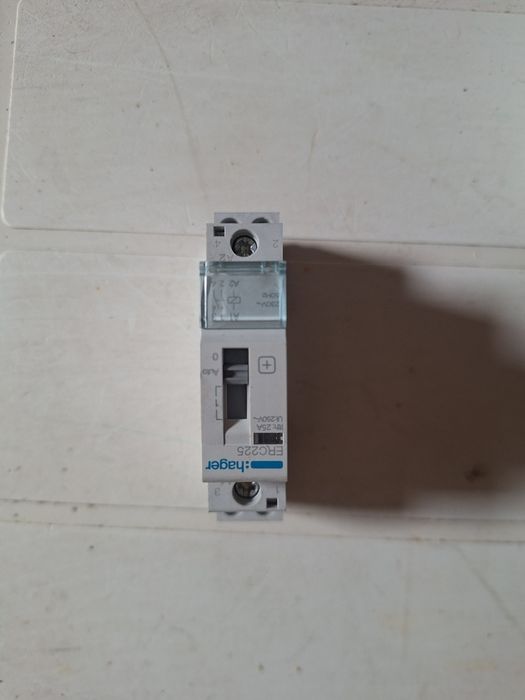 Contactador Hager ERC225 25 A / 230 V – estado impecável64741249658497120