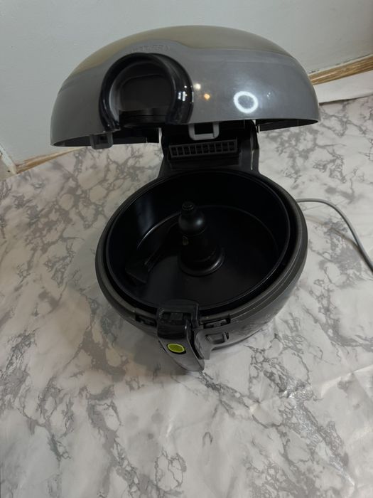 Продам мультипіч Tefal ActiFry Original у хорошому стані.