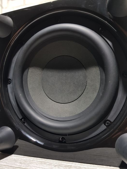 Активний сабвуфер HARMAN KARDON HKTS 200 SUB, +4,б/у з Німеччини