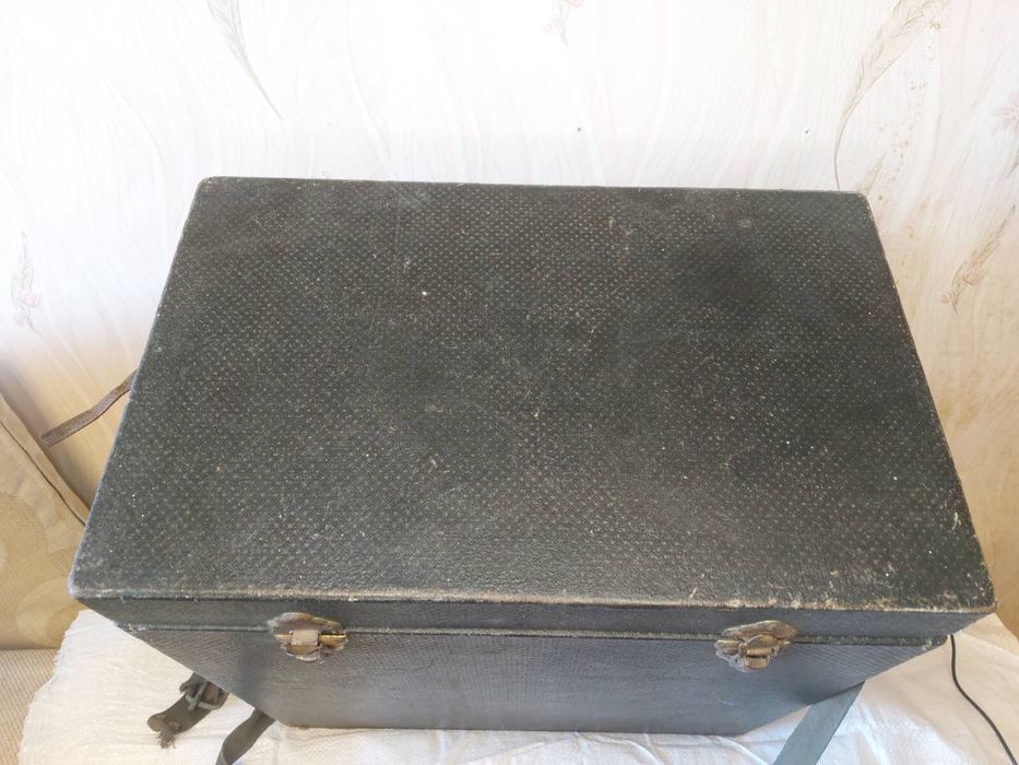 Кофр, кейс для довоенной гармони, Красный Пртизан