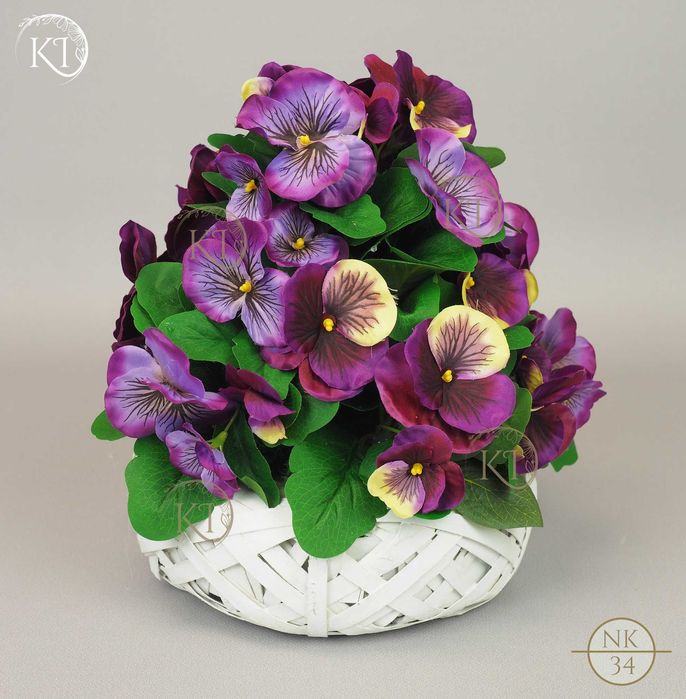 Stroik, Dekoracja, Bratki