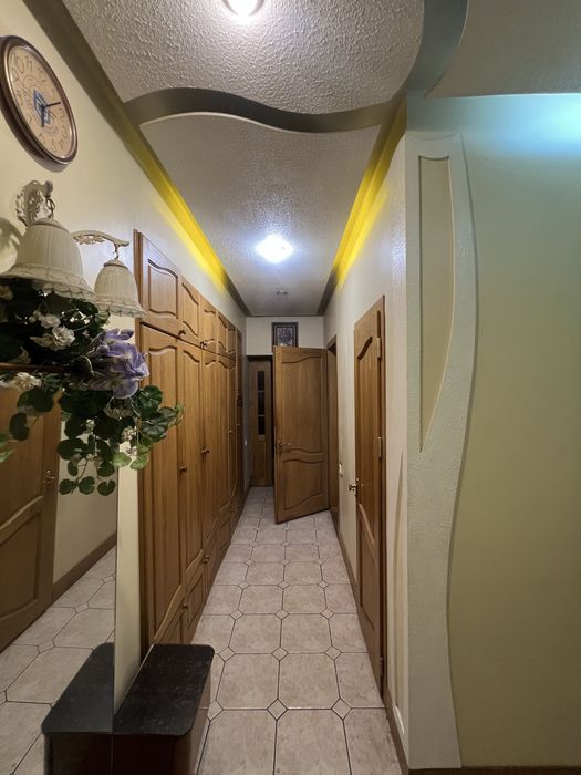 Сдам 4 х к дом на Комитетской ,квартира в 2 уровня с местом для авто