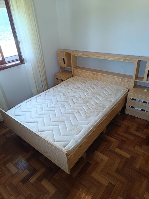 Cama casal e colchão