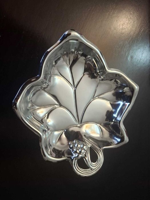 Bandeja em formato de folha cromada64564206582017121