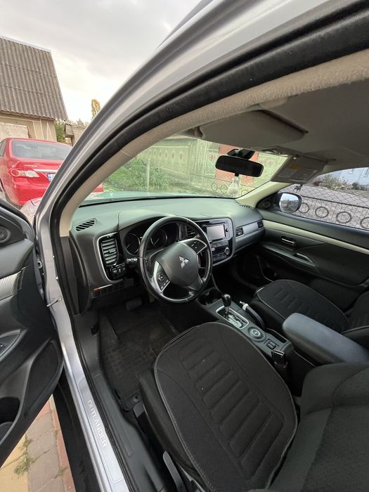 Mitsubishi Outlander 2013