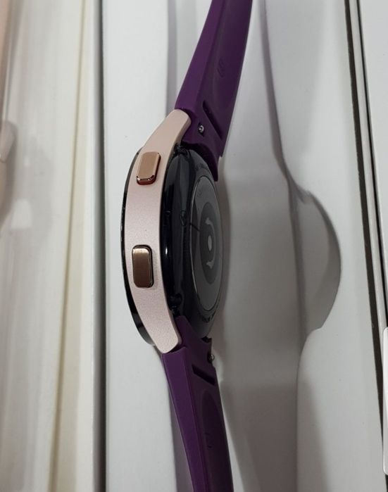Часы Samsung Galaxy Watch 4