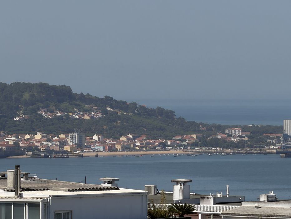 3-Bedroom Apartment with River & Ocean Views in Restelo | 120 sqm Gross Area | €635,000
