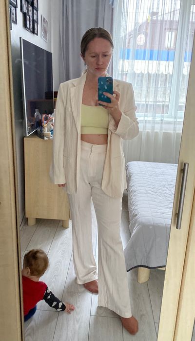 Жіночий літній костюм