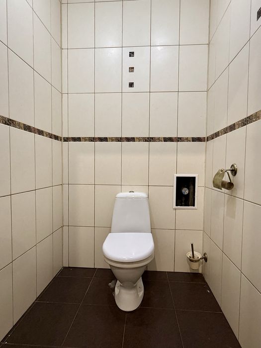 Продається велика однокімнатна квартира в закритому комплексі ЖК «Чайка», вул. Лобановського, 13А . Без комісії