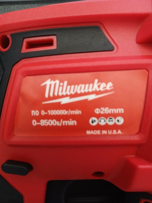 Vende-se conjunto novo  composto de (4) maquinas Milwaukee
