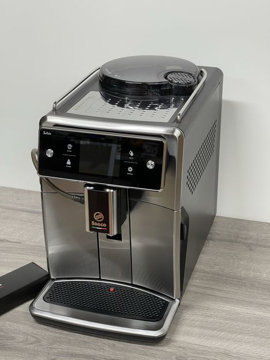 Продам кавомашину Saeco Xelsis SM7683