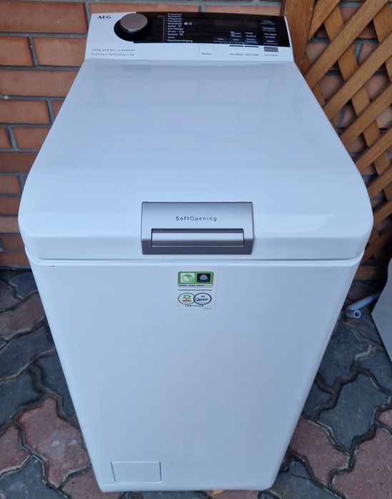 Вертикальна пральна машина з паром AEG L7TL710EX