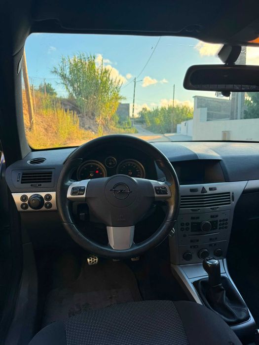 Opel astra gtc 1.3