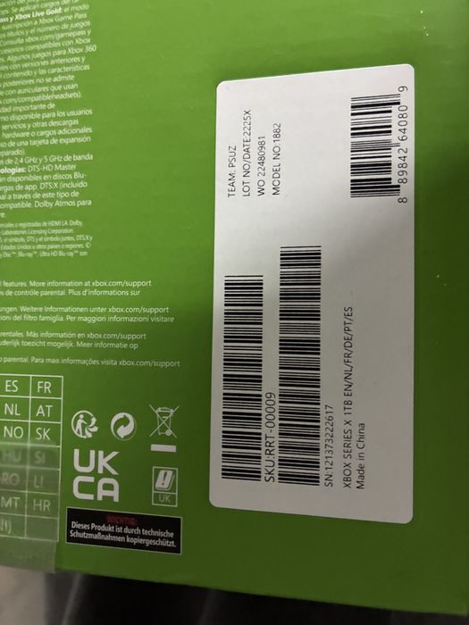 Xbox Series X 1TB + 4 Jogos + Extras – Pack Completo em Óptimo Estado