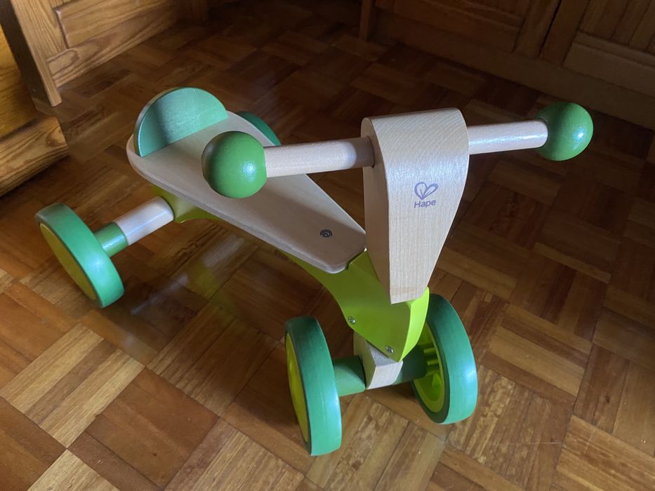 Triciclo / Bicicleta sem pedais Hape – Verde (como novo)