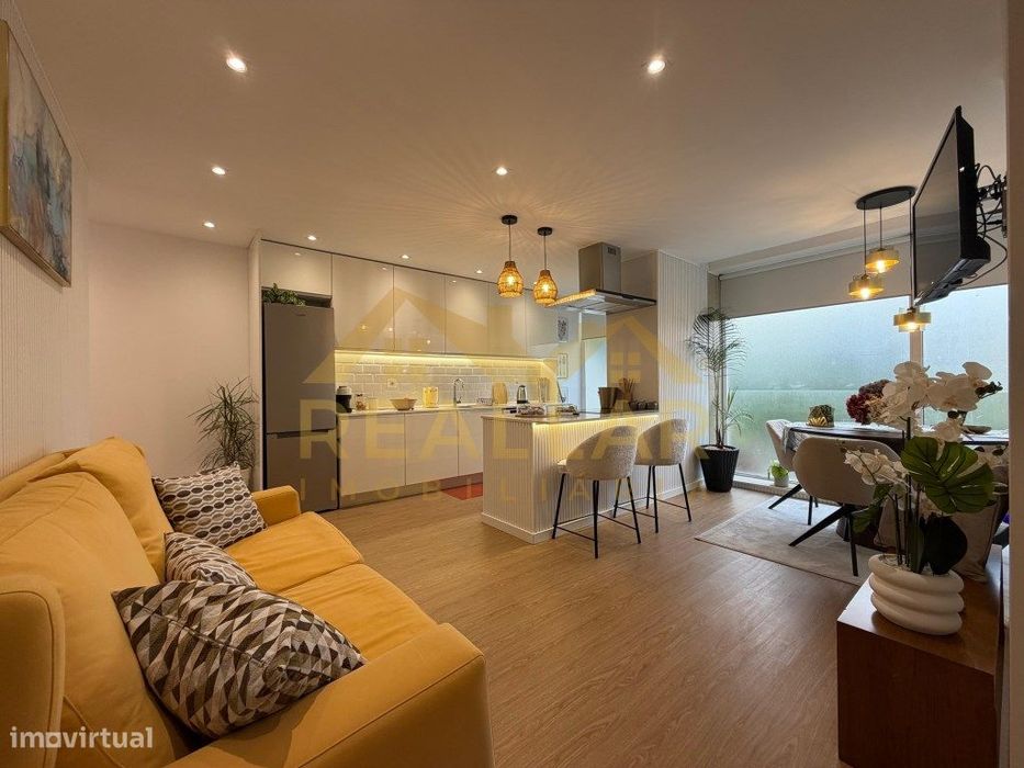 Apartamento T1+1 Remodelado na Póvoa de Varzim — Póvoa De Varzim, Beiriz E Argivai, Porto