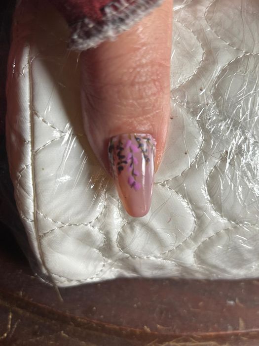 Unhas de gel, acrilico, manicure e spa maos e pes