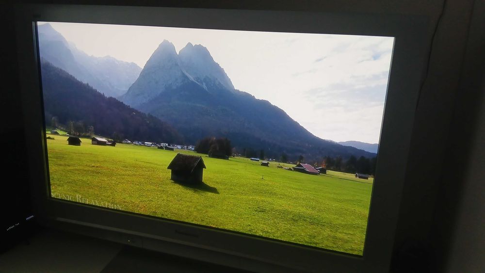 Telewizor 42" Panasonic TH42PZ8ESA plasma