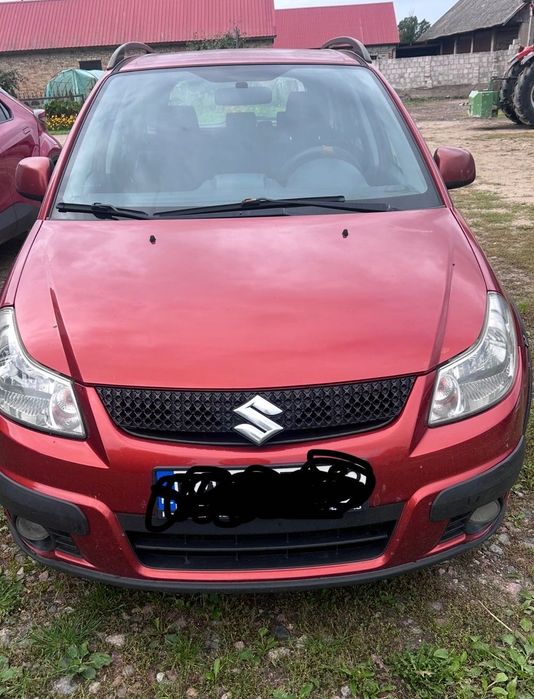 Samochód Suzuki Sx4 o mocy 150 KM. Podgrzewane fotele.